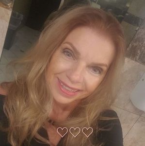 Meet your Posher, Sharon